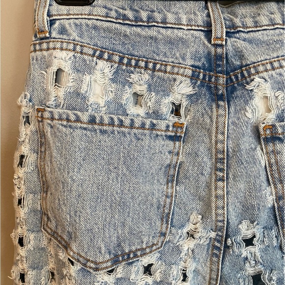 NWT Revice Laser Cut Jeans Distressed Size 27 - Picture 10 of 13